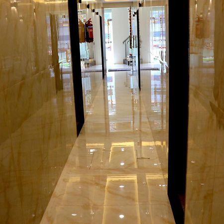 Hotel Comfy Inn Mumbai Exterior photo