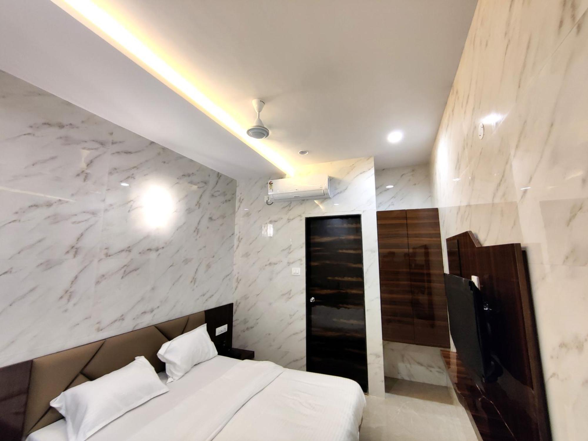 Hotel Comfy Inn Mumbai Exterior photo